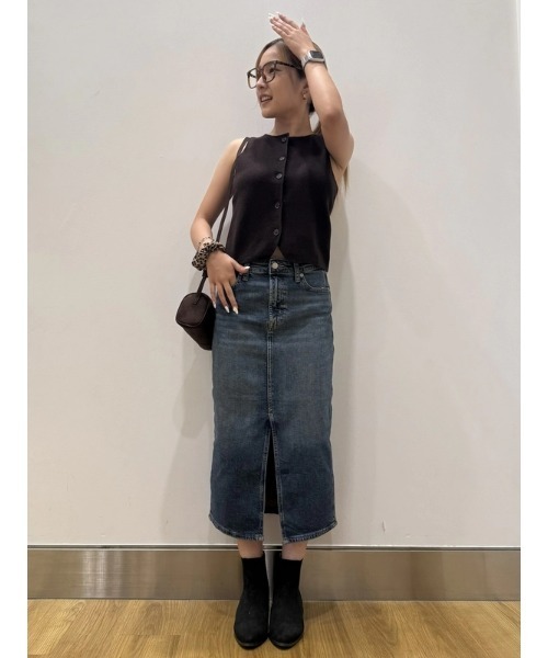 GAP（ギャップ）の「Cashsoft カシミヤタッチ ライトウェイト テーラードベスト（ベスト・レディース・ブラウン/ブラック・S/M/L/XL/XS/XXS）」の12枚目の写真