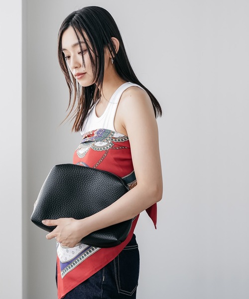 mili an deni(ミリアンデニ)の「ポーチ付きフェイクレザートートバッグ(トートバッグ・レディース・ブラック/ブラウン・F)」の5枚目の写真