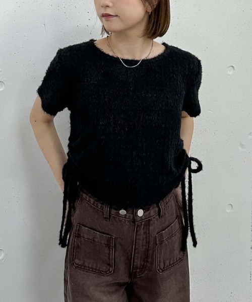 archives(アルシーヴ)の「サイドドロストフェザーカットTOPS(Tシャツ/カットソー・レディース・ベージュ/ブラック/アイボリー・MEDIUM)」の1枚目の写真