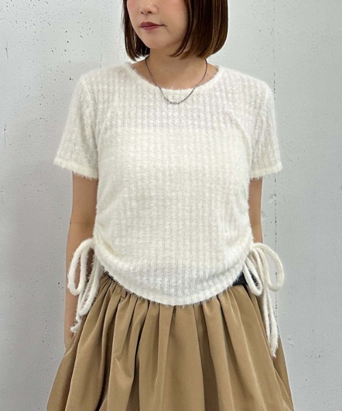 archives(アルシーヴ)の「サイドドロストフェザーカットTOPS(Tシャツ/カットソー・レディース・ベージュ/ブラック/アイボリー・MEDIUM)」の4枚目の写真