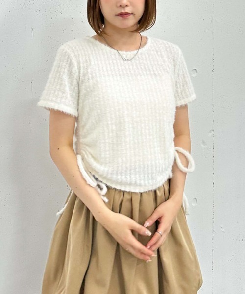 archives(アルシーヴ)の「サイドドロストフェザーカットTOPS(Tシャツ/カットソー・レディース・ベージュ/ブラック/アイボリー・MEDIUM)」の5枚目の写真