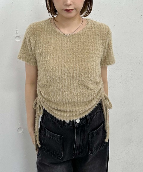 archives(アルシーヴ)の「サイドドロストフェザーカットTOPS(Tシャツ/カットソー・レディース・ベージュ/ブラック/アイボリー・MEDIUM)」の18枚目の写真