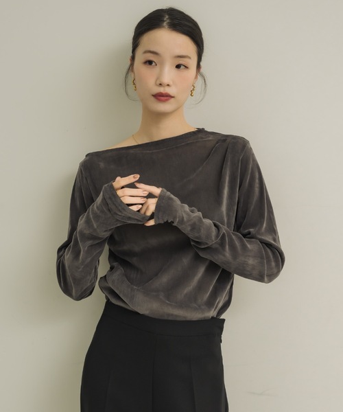 NEUNA（ヌナ）の「シアーベロアドレープトップス（Tシャツ/カットソー・レディース・ブラック/アイボリー/チャコールグレー・FREE）」の3枚目の写真