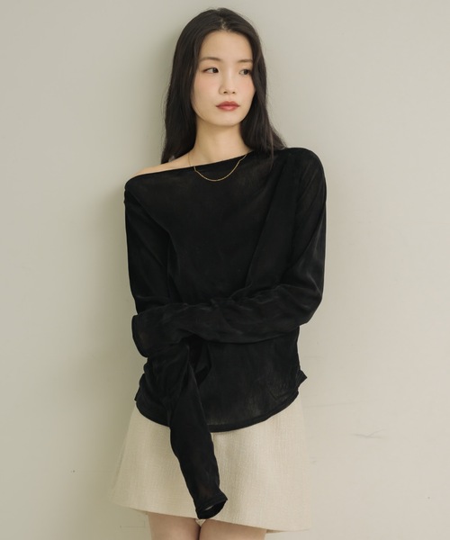 NEUNA（ヌナ）の「シアーベロアドレープトップス（Tシャツ/カットソー・レディース・ブラック/アイボリー/チャコールグレー・FREE）」の9枚目の写真