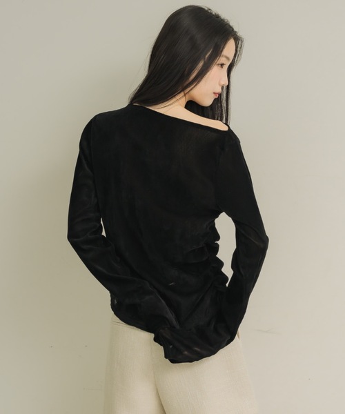 NEUNA（ヌナ）の「シアーベロアドレープトップス（Tシャツ/カットソー・レディース・ブラック/アイボリー/チャコールグレー・FREE）」の11枚目の写真