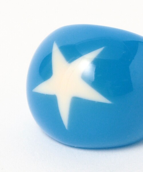 Ray BEAMS（レイビームス）の「POP スターリング（リング・レディース・オフホワイト/ベージュ/サックスブルー・ONE SIZE）」の9枚目の写真