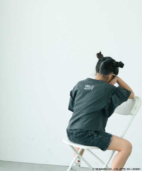 LOWRYS FARM（ローリーズファーム）の「【HELLO KITTY】ロックフリルＴシャツ　 572654（Tシャツ/カットソー・キッズ・チャコールグレー/オフホワイト・110cm/120cm/130cm/140cm/150cm）」の21枚目の写真