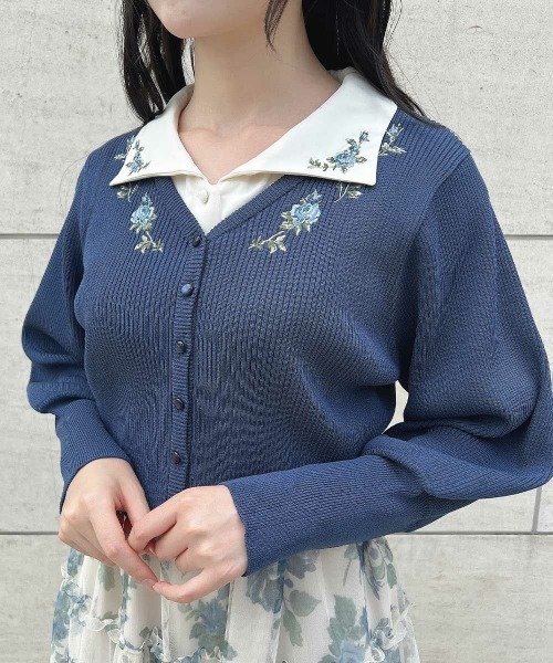 an another angelus(アンアナザーアンジェラス)の「ローズ刺繍リブニットカーディガン(Tシャツ/カットソー・レディース・オフホワイト/ブルー/グリーン・フリー)」の12枚目の写真