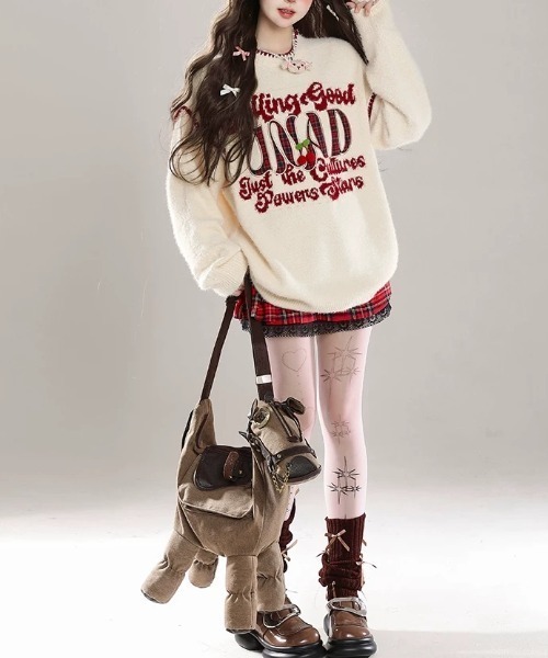 セール】レトロロゴ×チェリーブローチ付き ふわふわニットトップス