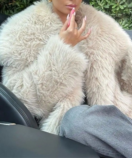 CADBURY（キャドバリー）の「ﾌｪｲｸﾌｧｰ大衿ｼｮｰﾄｺｰﾄ（その他アウター・レディース・ダークグレー/ホワイト/ブラウン/ピンク/ボルドー/オフホワイト/グレー/アイボリー/ブラック/ライトブルー・SMALL/MEDIUM/LARGE/X-LARGE）」の14枚目の写真