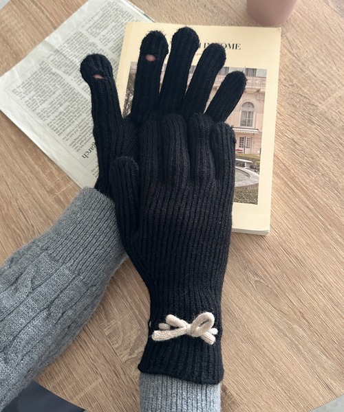 MYMOOD.（マイムード）の「ワンポイントリボン手袋（手袋・レディース・ベージュ/ブラック/アイボリー/レッド/ピンク/グレー・FREE）」の2枚目の写真