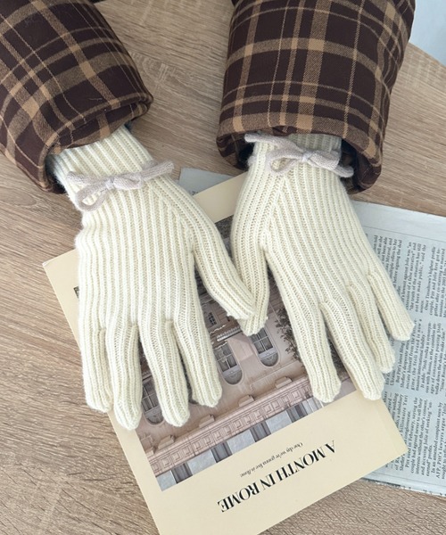 MYMOOD.（マイムード）の「ワンポイントリボン手袋（手袋・レディース・ベージュ/ブラック/アイボリー/レッド/ピンク/グレー・FREE）」の7枚目の写真