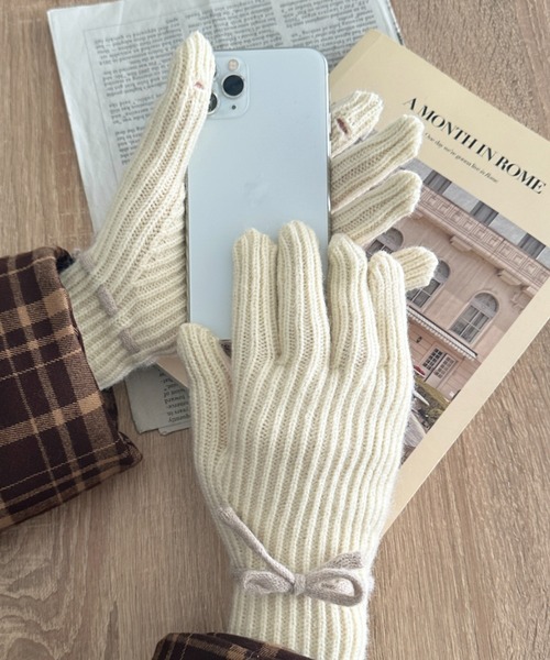 MYMOOD.（マイムード）の「ワンポイントリボン手袋（手袋・レディース・ベージュ/ブラック/アイボリー/レッド/ピンク/グレー・FREE）」の8枚目の写真