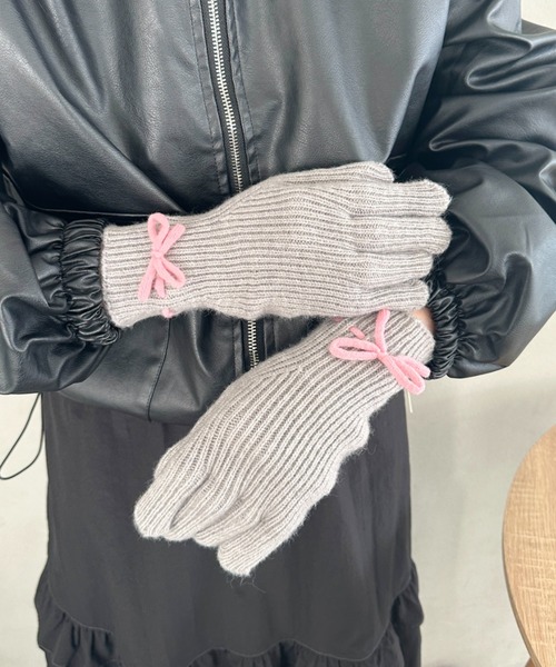 MYMOOD.（マイムード）の「ワンポイントリボン手袋（手袋・レディース・ベージュ/ブラック/アイボリー/レッド/ピンク/グレー・FREE）」の12枚目の写真