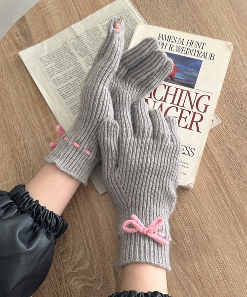MYMOOD.（マイムード）の「ワンポイントリボン手袋（手袋・レディース・ベージュ/ブラック/アイボリー/レッド/ピンク/グレー・FREE）」の13枚目の写真