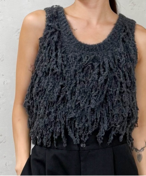 Per sist ence(パーシエンス)の「フリンジニットビスチェ(ベスト・レディース・チャコールグレー/ブラウン/アイボリー・ONE SIZE)」の16枚目の写真