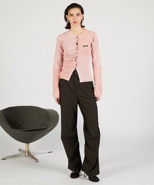 PRANK PROJECT(プランクプロジェクト)の「ランダムボタンニットトップ / Random Button Knit Top(ニット/セーター・レディース・ピンク/チャコールグレー/ブラック・FREE)」の4枚目の写真