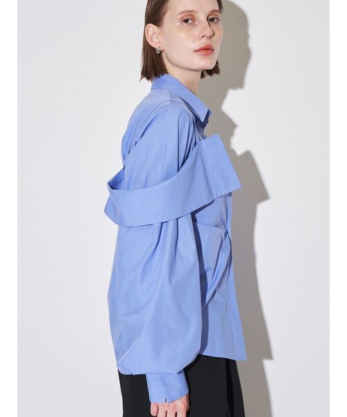 ELENDEEK（エレンディーク）の「レイヤードオフショルダーシャツ（シャツ/ブラウス・レディース・オフホワイト/ブルー・FREE）」の18枚目の写真