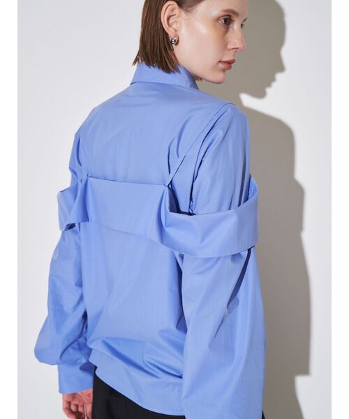 ELENDEEK（エレンディーク）の「レイヤードオフショルダーシャツ（シャツ/ブラウス・レディース・オフホワイト/ブルー・FREE）」の19枚目の写真