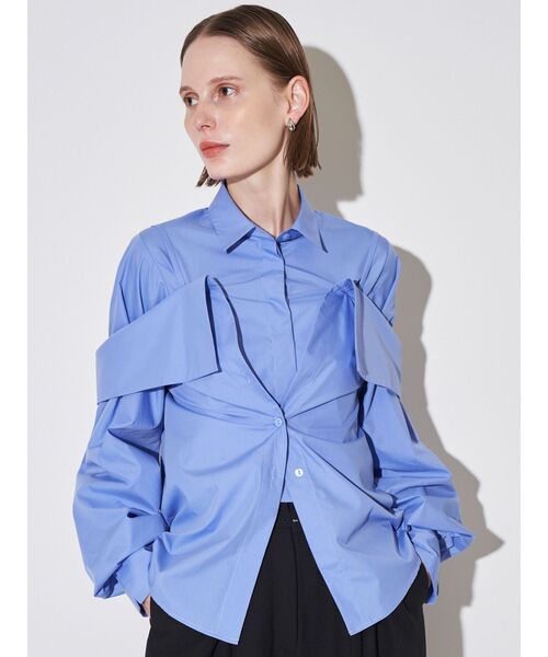 ELENDEEK（エレンディーク）の「レイヤードオフショルダーシャツ（シャツ/ブラウス・レディース・オフホワイト/ブルー・FREE）」の20枚目の写真