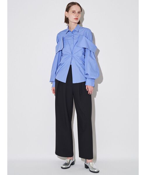 ELENDEEK（エレンディーク）の「レイヤードオフショルダーシャツ（シャツ/ブラウス・レディース・オフホワイト/ブルー・FREE）」の22枚目の写真