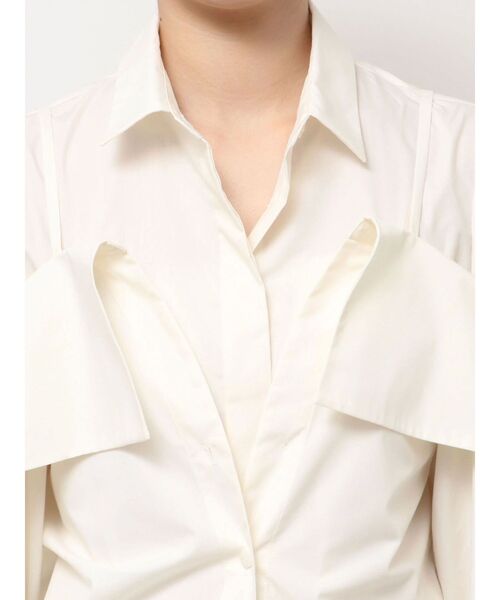 ELENDEEK（エレンディーク）の「レイヤードオフショルダーシャツ（シャツ/ブラウス・レディース・オフホワイト/ブルー・FREE）」の3枚目の写真