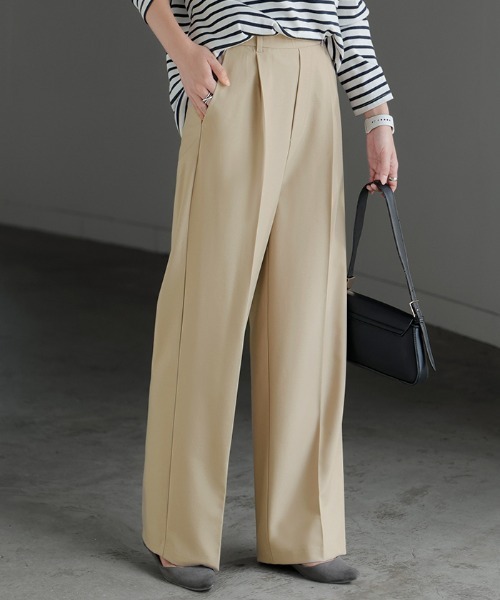 HUG.U（ハグユー）の「＜選べる形＆丈＞ すらっと綺麗パンツ テーパードorストレート（スラックス・レディース・ブラウン/レッド/ベージュ系その他/レッド系その他/ベージュ/ダークグレー/ネイビー/イエロー/ブルー系その他/グリーン系その他/ブラック系その他/ブラック/ライトブルー/カーキ/ブラウン系その他/グレー系その他/ブルー系その他2/イエロー系その他・L(レギュラー丈)/M(レギュラー丈)/XL(レギュラー丈)/L(ショート丈)/M(ショート丈)/XL(ショート丈)/L(トール丈)/M(トール丈)/XL(トール丈)）」の8枚目の写真