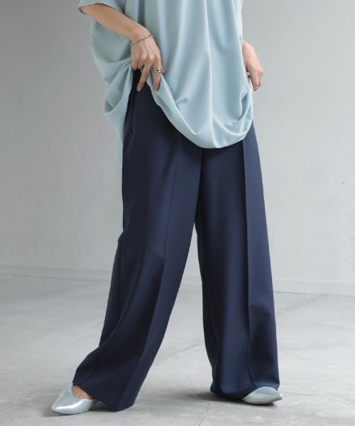 HUG.U（ハグユー）の「＜選べる形＆丈＞ すらっと綺麗パンツ テーパードorストレート（スラックス・レディース・ブラウン/レッド/ベージュ系その他/レッド系その他/ベージュ/ダークグレー/ネイビー/イエロー/ブルー系その他/グリーン系その他/ブラック系その他/ブラック/ライトブルー/カーキ/ブラウン系その他/グレー系その他/ブルー系その他2/イエロー系その他・L(レギュラー丈)/M(レギュラー丈)/XL(レギュラー丈)/L(ショート丈)/M(ショート丈)/XL(ショート丈)/L(トール丈)/M(トール丈)/XL(トール丈)）」の13枚目の写真