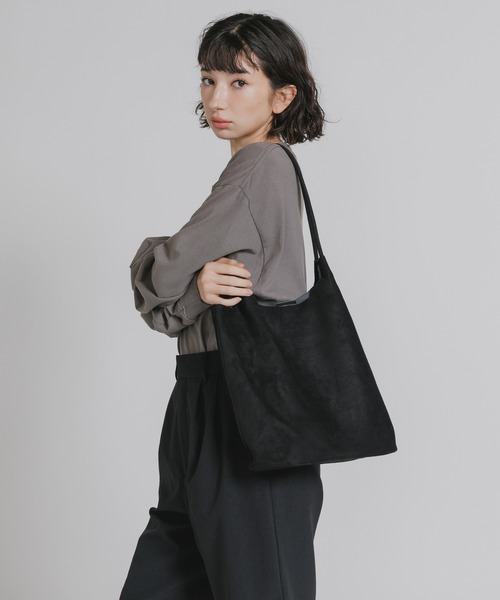 AO2(アオズ)の「Faux Suede Tote Bag with Pouch / ポーチ付き フェイクスエード トートバッグ(トートバッグ・レディース・ダークブラウン/ブラウン/ブラック・FREE)」の5枚目の写真