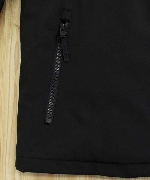 TOMMY HILFIGER（トミーヒルフィガー）の「ソフトシェルパフォーマンスフーディ 裏ボア中綿ジャケット SOFTSHELL PERFORMANCE  HOODY WITH SOFT SHERPA LINING（ダウンジャケット/コート・メンズ・ブラック/オリーブ・S/M/L/XL）」の12枚目の写真