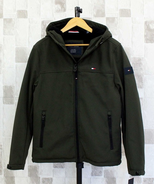 TOMMY HILFIGER（トミーヒルフィガー）の「ソフトシェルパフォーマンスフーディ 裏ボア中綿ジャケット SOFTSHELL PERFORMANCE  HOODY WITH SOFT SHERPA LINING（ダウンジャケット/コート・メンズ・ブラック/オリーブ・S/M/L/XL）」の5枚目の写真