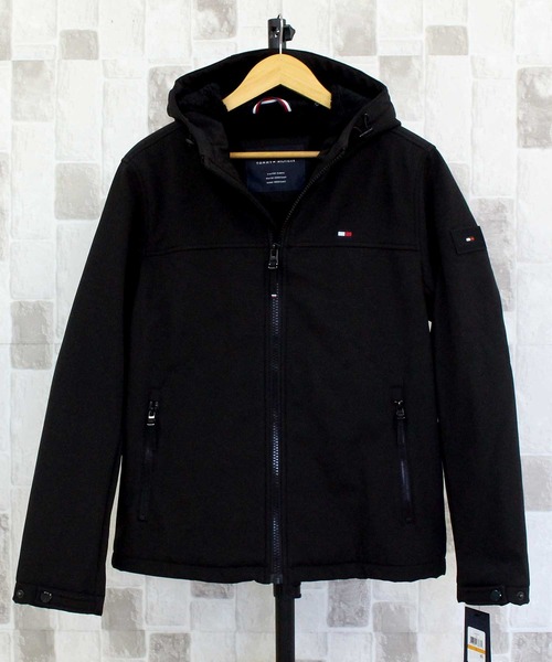 TOMMY HILFIGER（トミーヒルフィガー）の「ソフトシェルパフォーマンスフーディ 裏ボア中綿ジャケット SOFTSHELL PERFORMANCE  HOODY WITH SOFT SHERPA LINING（ダウンジャケット/コート・メンズ・ブラック/オリーブ・S/M/L/XL）」の3枚目の写真