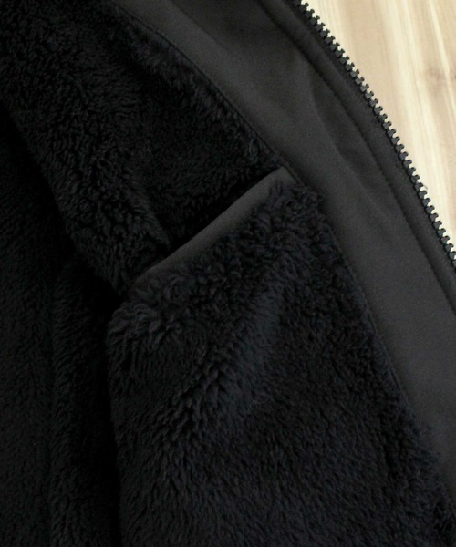 TOMMY HILFIGER（トミーヒルフィガー）の「ソフトシェルパフォーマンスフーディ 裏ボア中綿ジャケット SOFTSHELL PERFORMANCE  HOODY WITH SOFT SHERPA LINING（ダウンジャケット/コート・メンズ・ブラック/オリーブ・S/M/L/XL）」の17枚目の写真