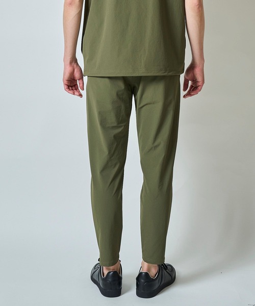 TETE HOMME（テットオム）の「ナイロンストレッチテーパード9分丈パンツ（その他パンツ・メンズ・ブラック/チャコールグレー/グリーン・MEDIUM/LARGE/X-LARGE）」の4枚目の写真