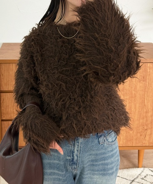 MUHET(ミュエータ)の「shaggy knit pullover / シャギーニットプルオーバー(ニット/セーター・レディース・ブラウン/カーキ/チャコールグレー・FREE)」の2枚目の写真