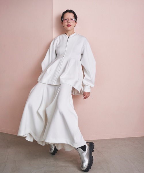 OMMO(オーエムエムオー)の「FLASK PATTERN ZIPUP BZ(ブルゾン・レディース・ホワイト/ブラック・36/38)」の22枚目の写真