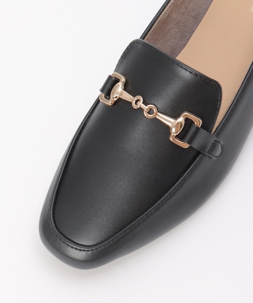 ikka（イッカ）の「GOKU楽ソフトPUビットローファー（ローファー・レディース・ベージュ/ブラック・M/L）」の7枚目の写真