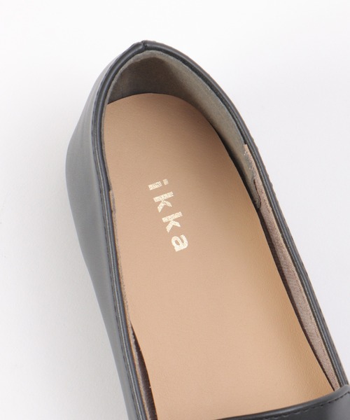 ikka（イッカ）の「GOKU楽ソフトPUビットローファー（ローファー・レディース・ベージュ/ブラック・M/L）」の6枚目の写真