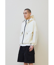 BER DE NOIR（ベールドノワール）の「スリットウィンドブレイカーアノラックジャケット（アイボリー）（ナイロンジャケット）」
