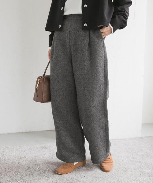 URBAN RESEARCH DOORS（アーバンリサーチドアーズ）の「『仁村紗和さん着用』『UR TECH』完声/暖タックイージーパンツ（その他パンツ・レディース・グレー系その他/チャコールグレー・SMALL/MEDIUM/LARGE）」の19枚目の写真