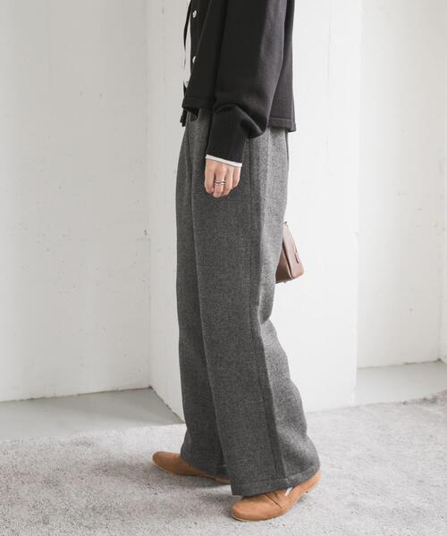 URBAN RESEARCH DOORS（アーバンリサーチドアーズ）の「『仁村紗和さん着用』『UR TECH』完声/暖タックイージーパンツ（その他パンツ・レディース・グレー系その他/チャコールグレー・SMALL/MEDIUM/LARGE）」の20枚目の写真