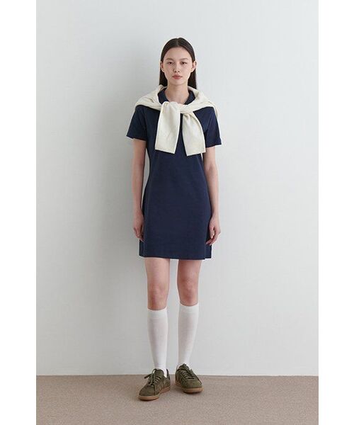 MUSINSA STANDARD WOMAN(ムシンサスタンダードウーマン)の「レディーススリットネックタートルネックワンピース【ネイビー】(ワンピース・レディース・その他・SMALL/MEDIUM/LARGE/X-LARGE/X-SMALL)」の4枚目の写真
