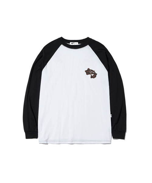 ESCAPEFROM（エスケープフロム）の「イニシャルマッププリントロングスリーブ [5カラー]（Tシャツ/カットソー・レディース・ホワイト/ブラック/ネイビー/ブラウン/ブラック×ホワイト・MEDIUM/LARGE/SMALL）」の3枚目の写真
