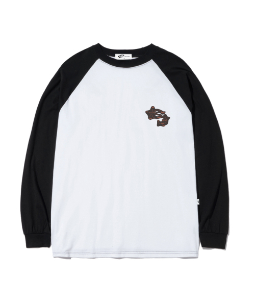 ESCAPEFROM（エスケープフロム）の「イニシャルマッププリントロングスリーブ [5カラー]（Tシャツ/カットソー・レディース・ホワイト/ブラック/ネイビー/ブラウン/ブラック×ホワイト・MEDIUM/LARGE/SMALL）」の8枚目の写真