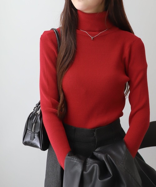 WEGO(ウィゴー)の「WEGO/リブタートルニット(ニット/セーター・レディース・ホワイト/レッド/ブラック・MEDIUM/SMALL)」の3枚目の写真