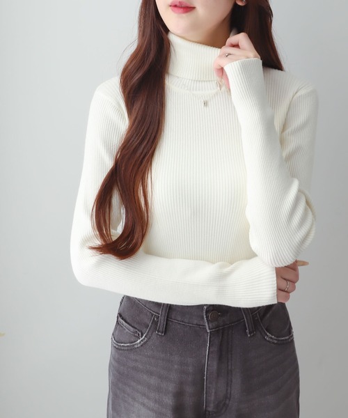 WEGO(ウィゴー)の「WEGO/リブタートルニット(ニット/セーター・レディース・ホワイト/レッド/ブラック・MEDIUM/SMALL)」の10枚目の写真