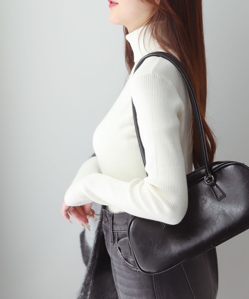 WEGO(ウィゴー)の「WEGO/リブタートルニット(ニット/セーター・レディース・ホワイト/レッド/ブラック・MEDIUM/SMALL)」の16枚目の写真