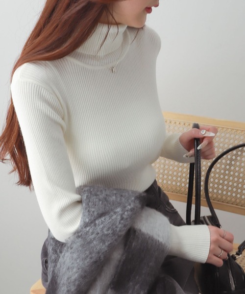 WEGO(ウィゴー)の「WEGO/リブタートルニット(ニット/セーター・レディース・ホワイト/レッド/ブラック・MEDIUM/SMALL)」の17枚目の写真