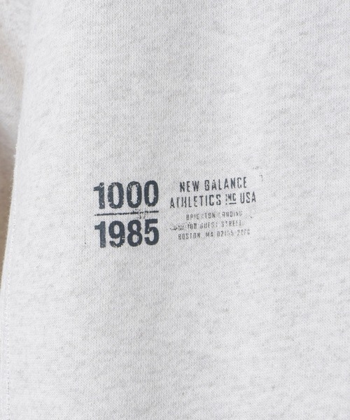 NEW BALANCE(ニューバランス)の「1000 スウェットクルーオーバーサイズフィット(スウェット・メンズ・ブラック/オフホワイト/グレー/ネイビー・SMALL/MEDIUM/X-LARGE/LARGE)」の14枚目の写真