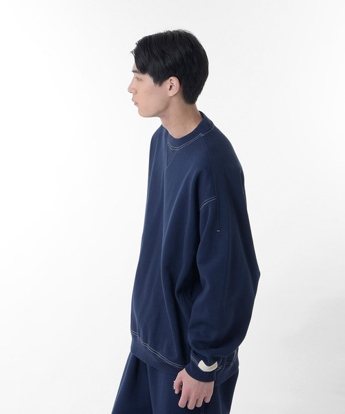 NEW BALANCE(ニューバランス)の「1000 スウェットクルーオーバーサイズフィット(スウェット・メンズ・ブラック/オフホワイト/グレー/ネイビー・SMALL/MEDIUM/X-LARGE/LARGE)」の6枚目の写真